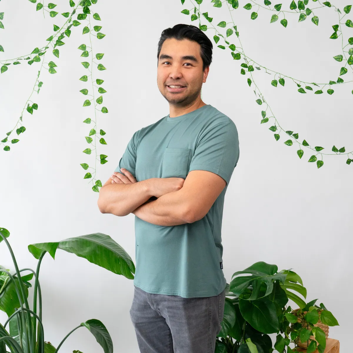 Men's Pocket Tee - Leafy Green